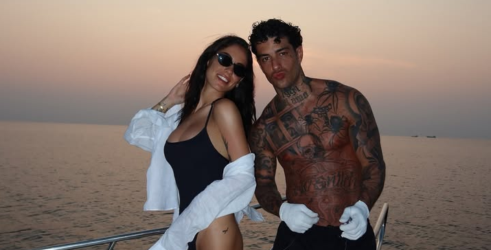 Giulia De Lellis e Tony Effe: amore e attesa in una suite a Atene