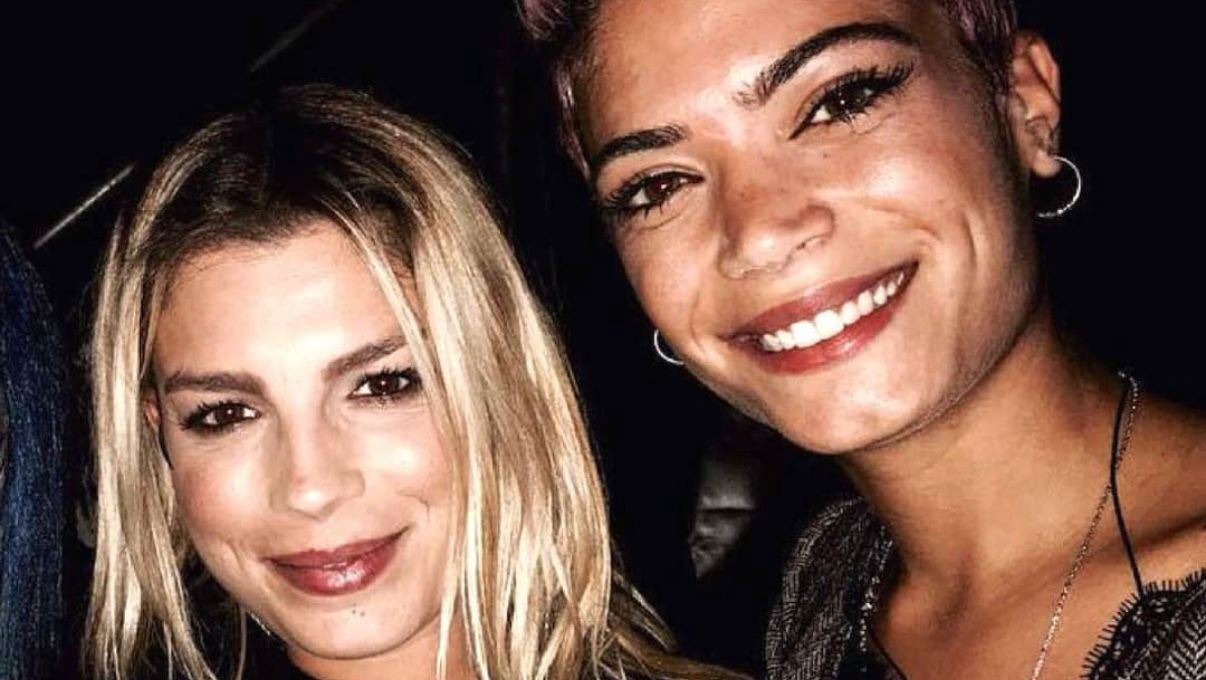 Elodie ed Emma, gelo a Napoli durante il concerto