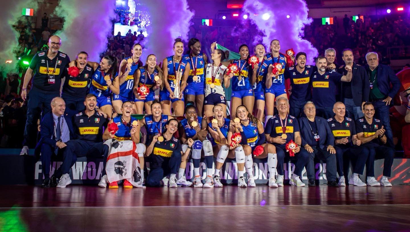 Italia domina il mondiale femminile di volley a Bangkok Italia domina il mondiale femminile di volley a Bangkok