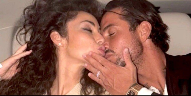 Raffaella Fico e Armando Izzo accolgono una nuova vita Raffaella Fico e Armando Izzo accolgono una nuova vita