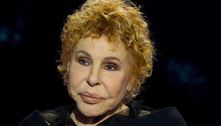 Ornella Vanoni, l’ultimo saluto: quel colore giallo ovunque