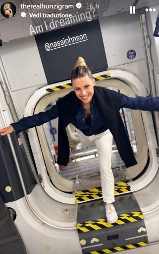 Michelle Hunziker e il viaggio che guarda alle stelle Michelle Hunziker e il viaggio che guarda alle stelle