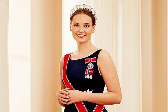 La rivincita delle figlie: corona al femminile La rivincita delle figlie: corona al femminile