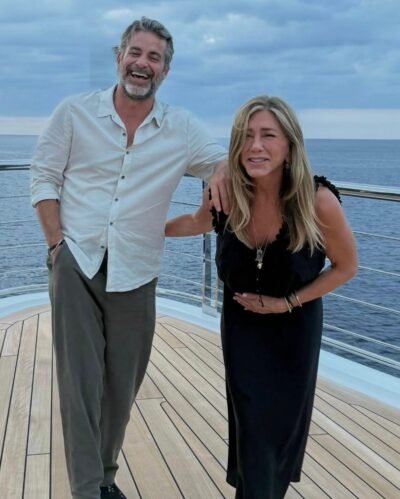 Jennifer Aniston e Jim Curtis ph IG