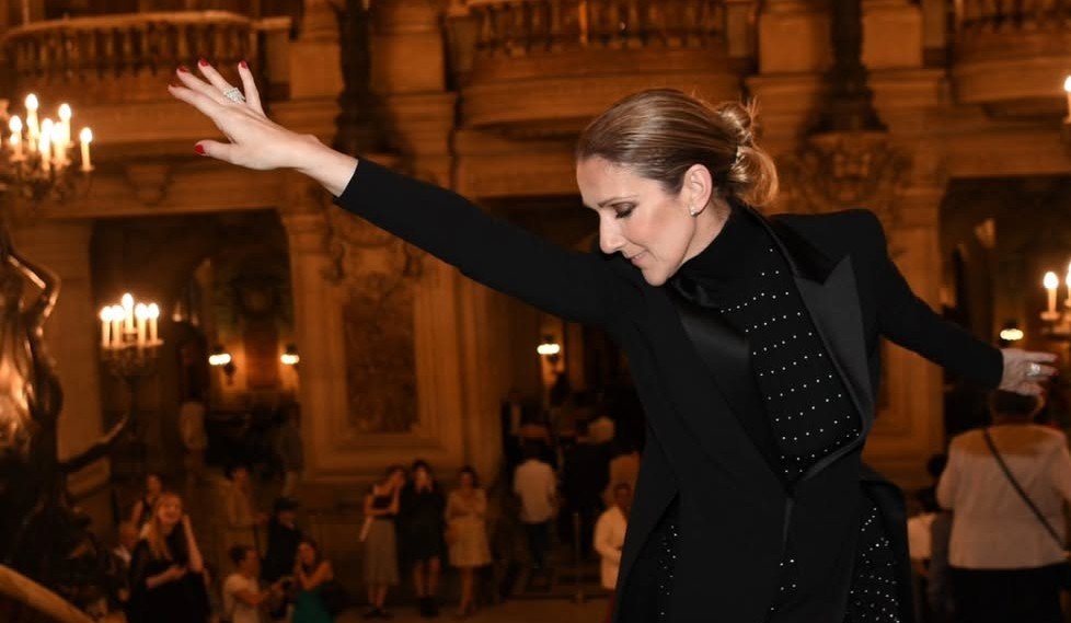 Non è solo uno spettacolo: Parigi annuncia il ritorno di Céline Dion Non è solo uno spettacolo: Parigi annuncia il ritorno di Céline Dion