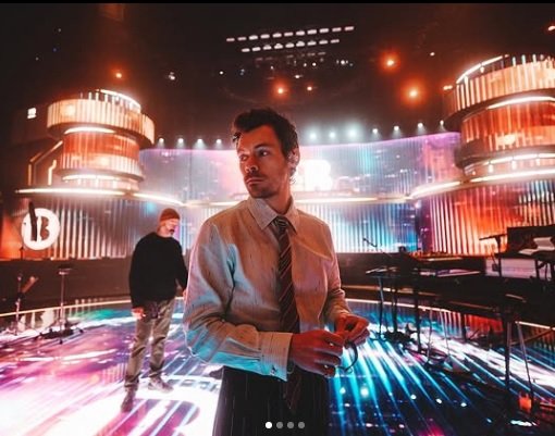 Harry Styles: un nuovo orizzonte lontano dal palco?