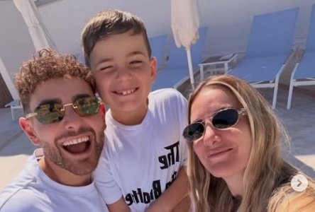 Rocco Hunt papà bis: le parole per il secondo figlio sono bellissime Rocco Hunt papà bis: le parole per il secondo figlio sono bellissime