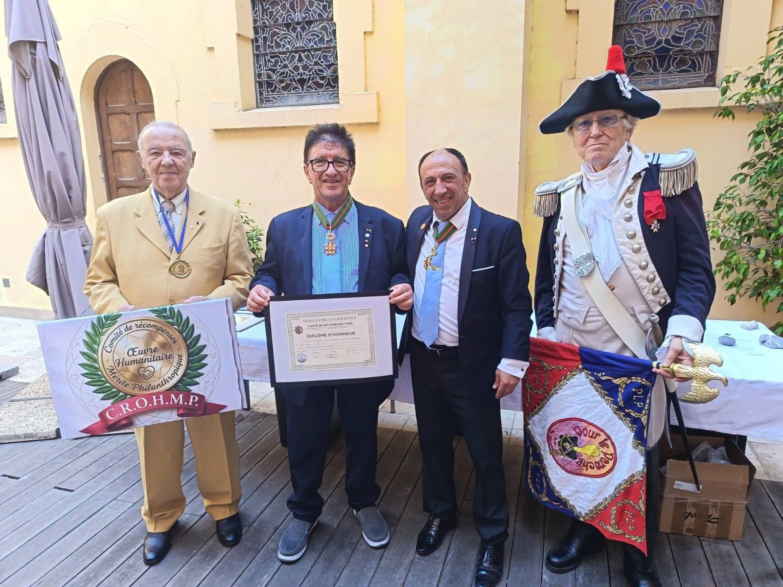La Medaglia d’Oro celebra il lavoro internazionale di Gennaro Ruggiero