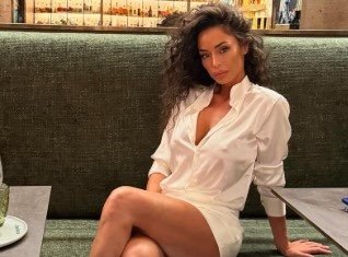 Raffaella Fico e Armando Izzo: il ritorno scritto tra le onde