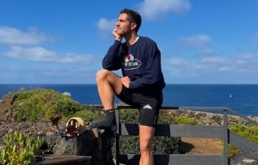 Tommaso Zorzi rompe il silenzio sulla storica amica d’infanzia Tommaso Zorzi rompe il silenzio sulla storica amica d’infanzia