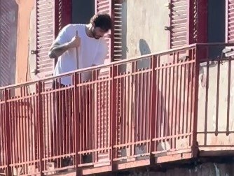 Cosa fa a casa Stefano De Martino? Spunta una clip rivelatrice Cosa fa a casa Stefano De Martino? Spunta una clip rivelatrice