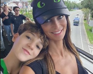 Manuela Arcuri sceglie la Florida per una vacanza speciale Manuela Arcuri sceglie la Florida per una vacanza speciale
