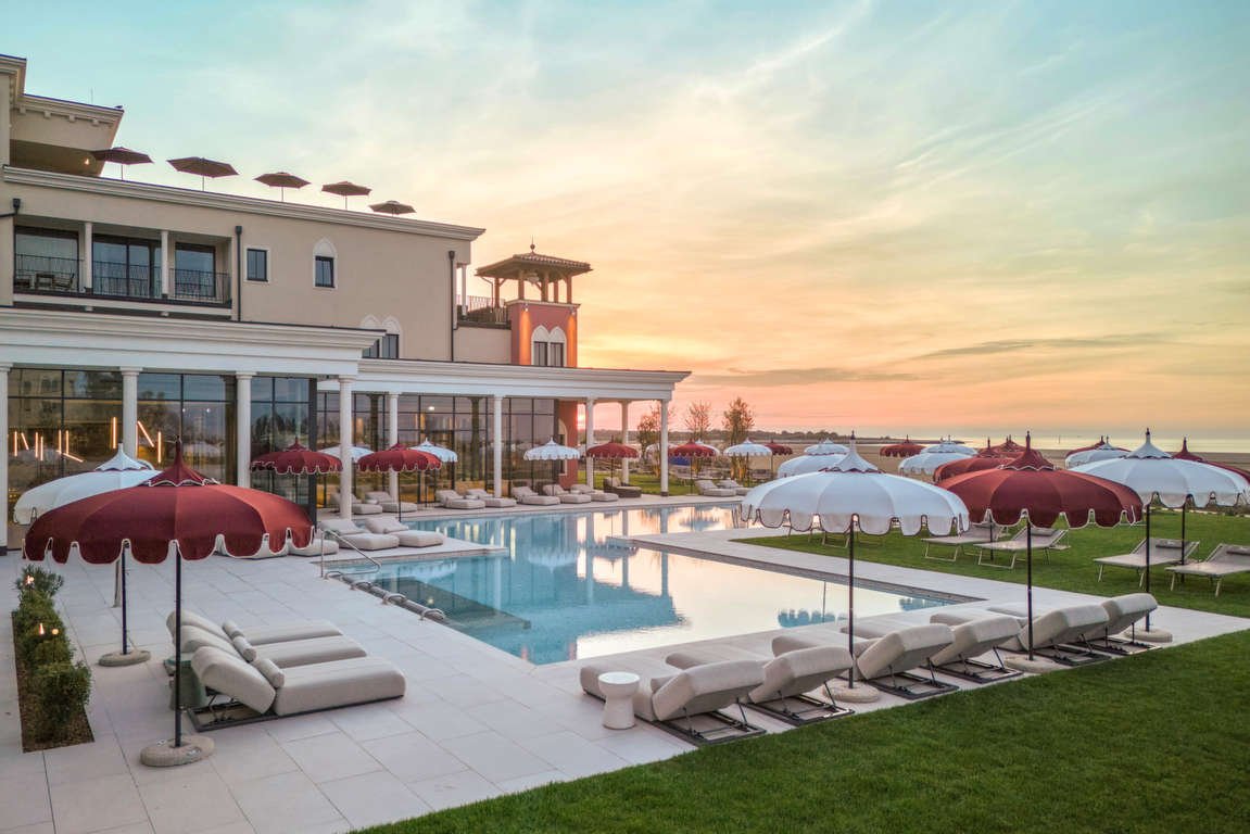 Quando il mare diventa più bello: un weekend d’autunno a Caorle tra piscine, spa e tempo in famiglia Quando il mare diventa più bello: un weekend d’autunno a Caorle tra piscine, spa e tempo in famiglia