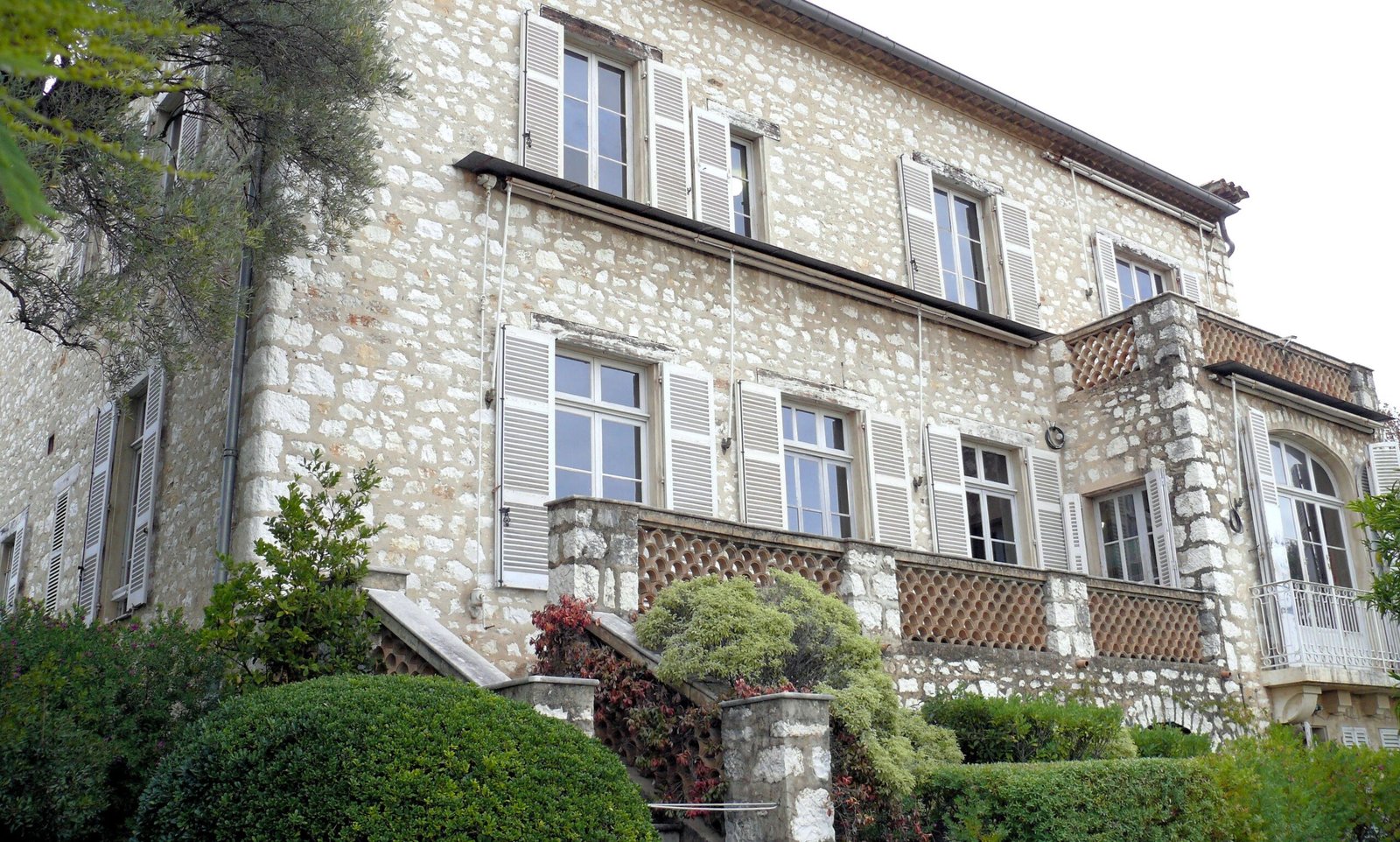 Renoir, furto da 9 milioni al museo di Cagnes-sur-Mer Renoir, furto da 9 milioni al museo di Cagnes-sur-Mer