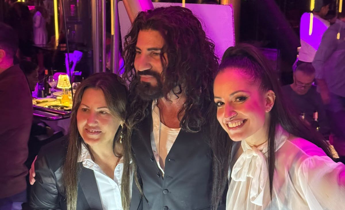 JustMe, Tony Scaffidi e Manuela Bernardi festeggiano i successi JustMe, Tony Scaffidi e Manuela Bernardi festeggiano i successi