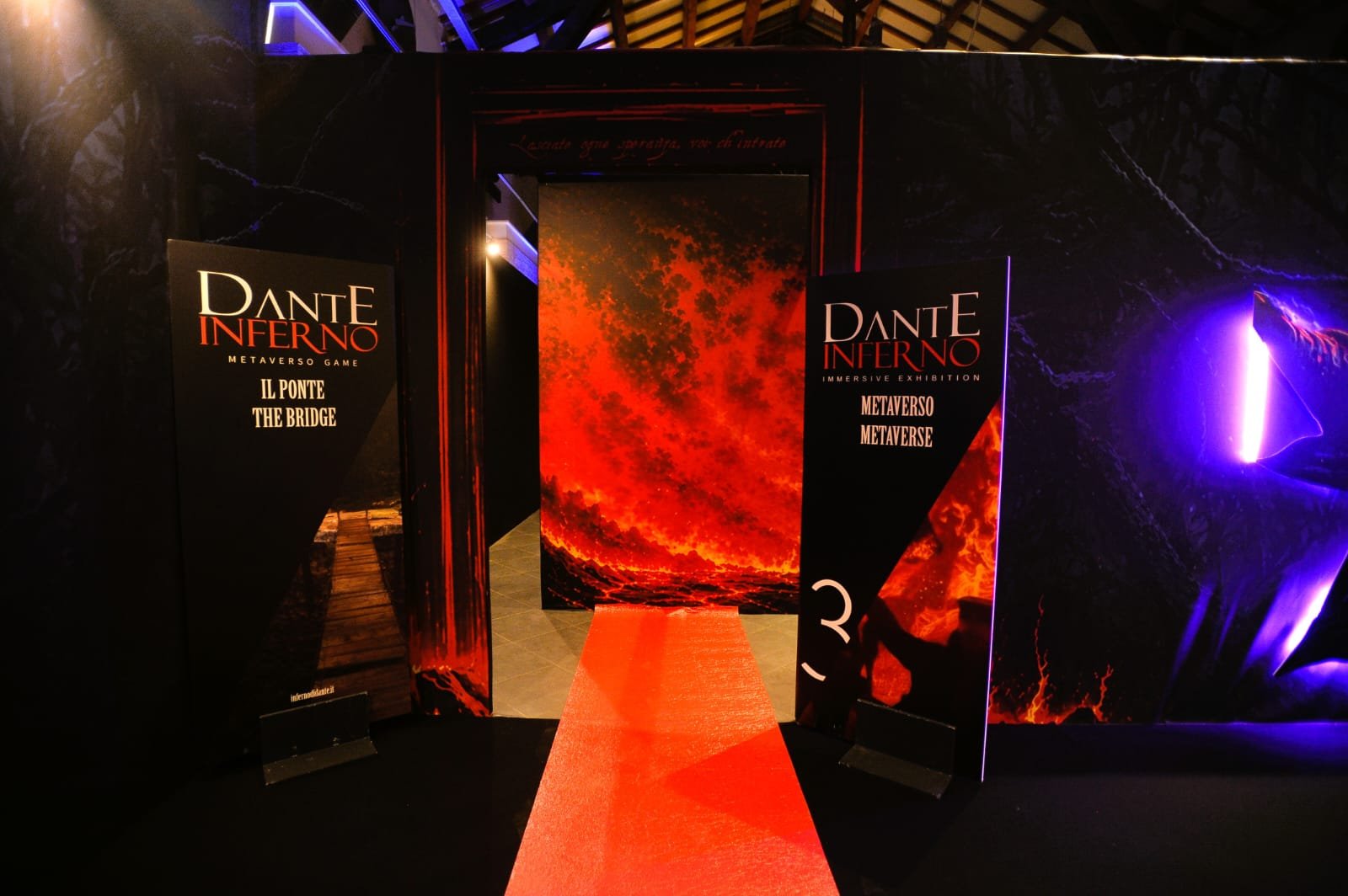 Grande partecipazione di pubblico per l’inaugurazione di “Dante Inferno – Immersive Exhibition”, la mostra prodotta da WIPLAB e ospitata a Città della Scienza, a Napoli. Grande partecipazione di pubblico per l’inaugurazione di “Dante Inferno – Immersive Exhibition”, la mostra prodotta da WIPLAB e ospitata a Città della Scienza, a Napoli.